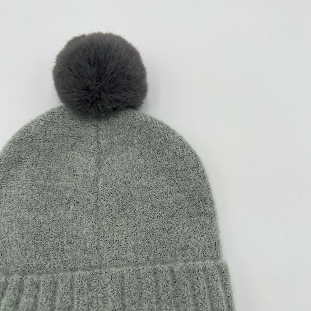 Top Paw Gray Soft L/XL Dog Pom Pom Balls Beanie Pet Cap Hat Tassels Winter  NWOT - Picture 3 of 5